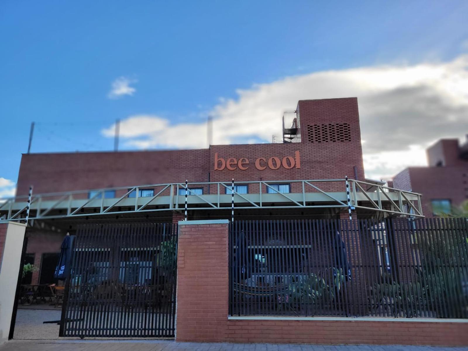 Bee Cool Albergue *